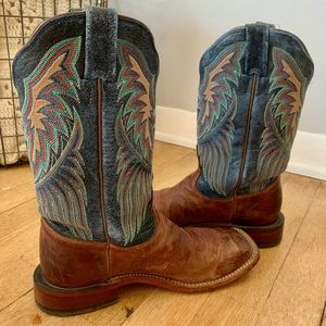 Tony Lama Women’s Western Boots.